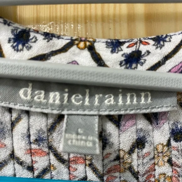 🥰😍Daniel Rainn Boho Country Blue & Purple Colorful Flowing Top - Picture 6 of 12